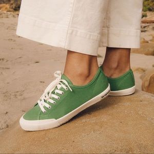 Seavees Monterey canvas sneakers in cactus green